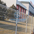 china Roll top welded wire mesh fence